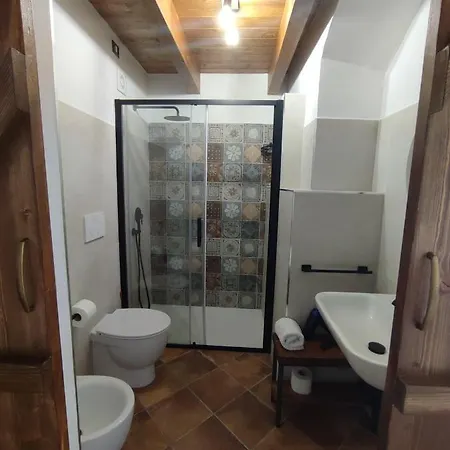 La Corte Dei Baroni *