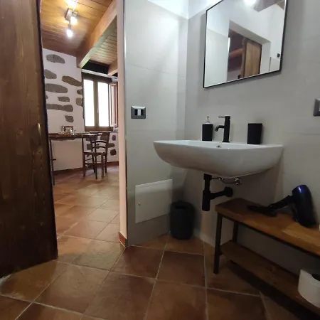 فندق مبيت وإفطار La Corte Dei Baroni Loceri