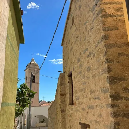 La Corte Dei Baroni *